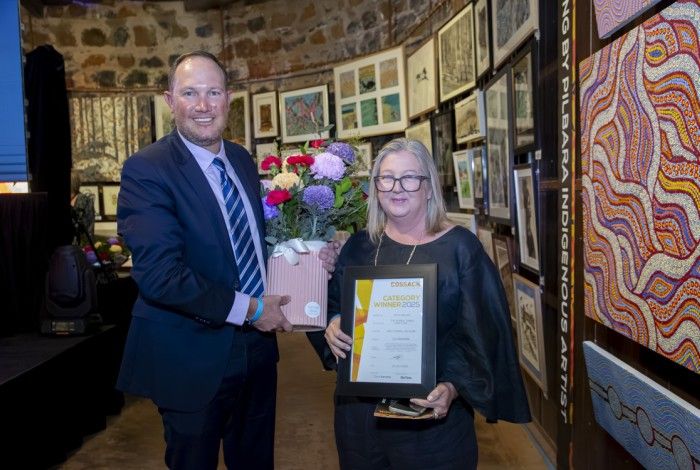 City of Karratha Mayor Daniel Scott with Cossack Art Awards winner Anita Phillips 
