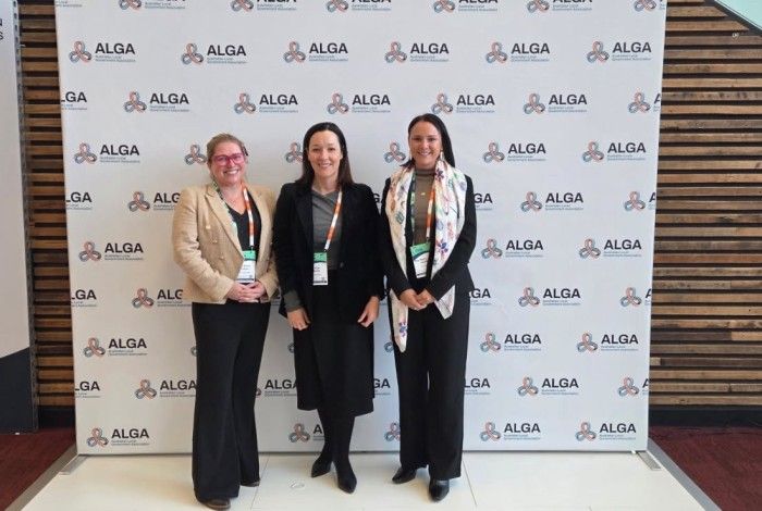 Councillor Daiva Gillam, Director Chloe Morris and Deputy Mayor Jodie Swaffer at the ALGA National General Assembly